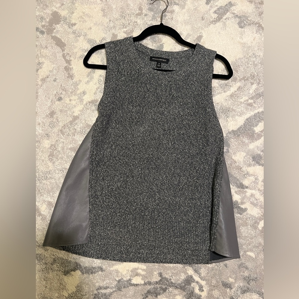 Sweater vest with leather detail
